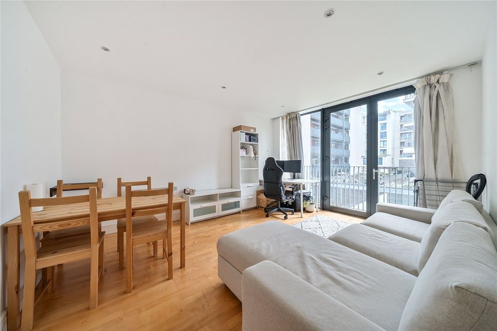Property photo 1 of 12 Reception Room