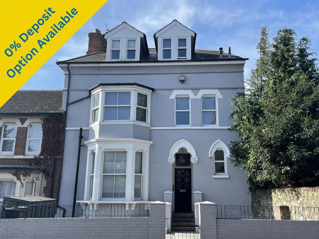 Property photo 1 of 8 External