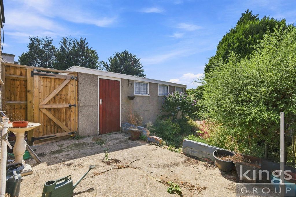 Property photo 2 of 21