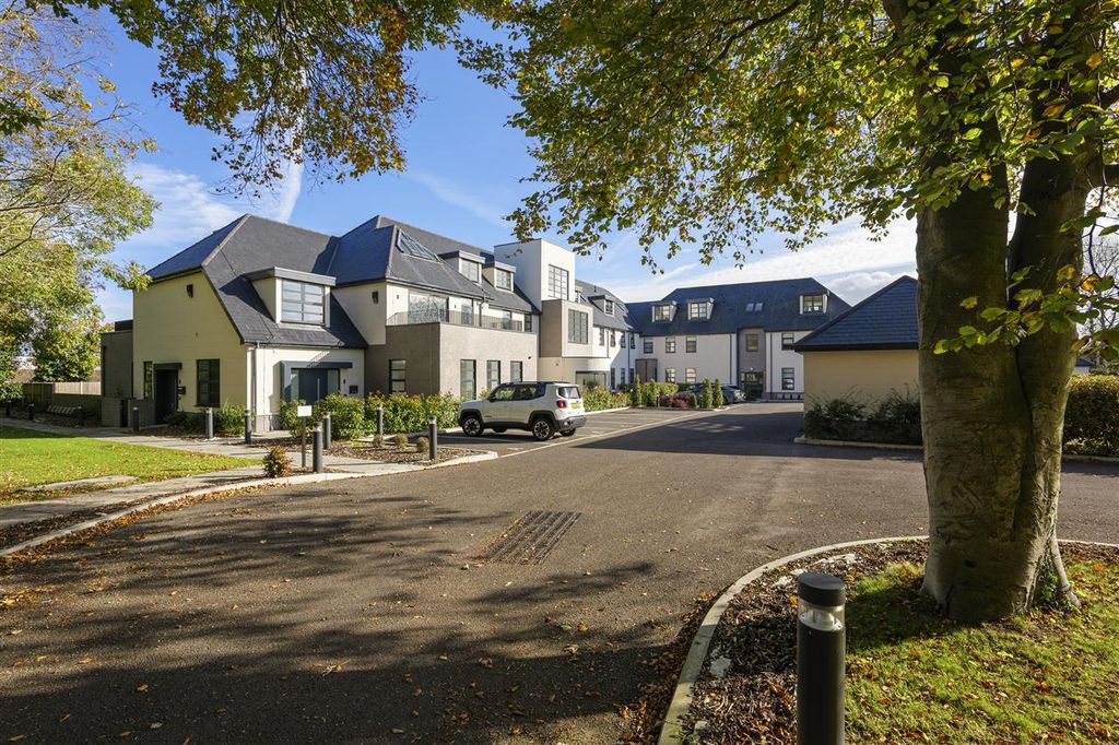 Property photo 1 of 17 Main Picture