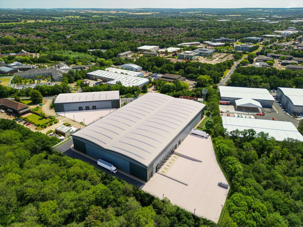 Property photo 1 of 6 Rv154 Ae02 Basingstoke  Aerial View 02.Jpg