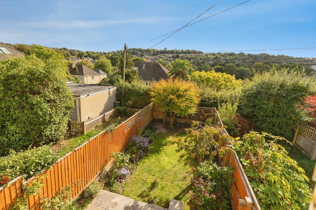 Property photo 3 of 12