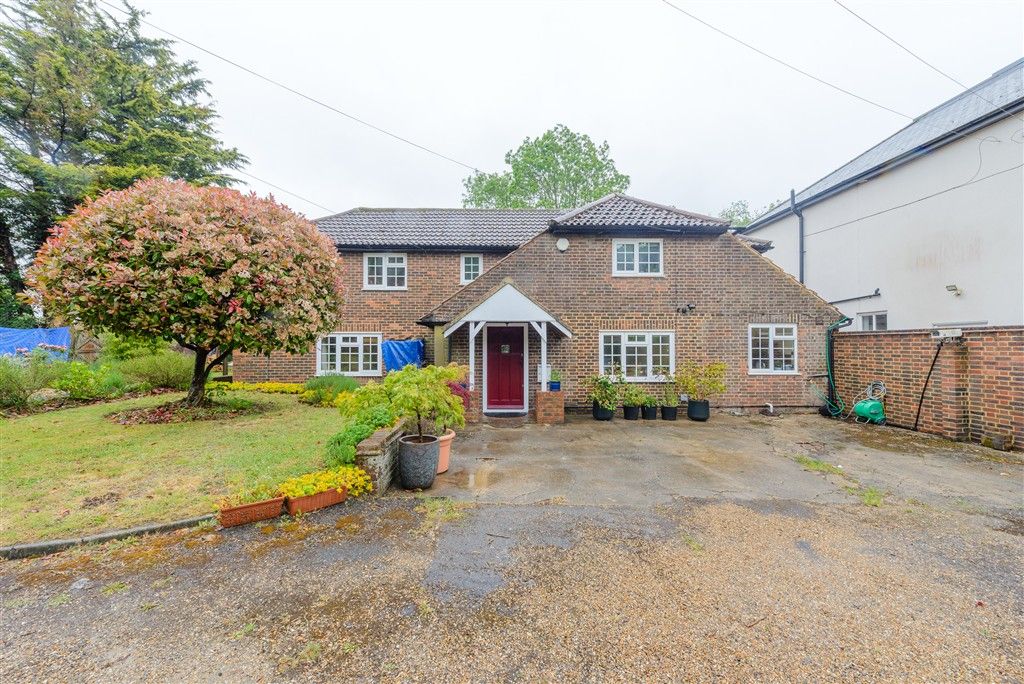 Property photo 1 of 19 External (Web)