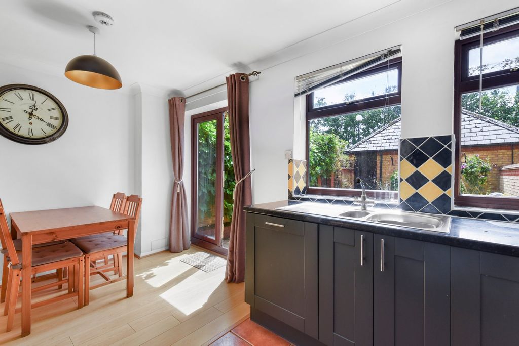 Property photo 3 of 22