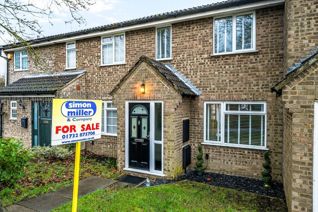 Property photo 1 of 16 1415154-12-698Dfbd12d031.Jpg