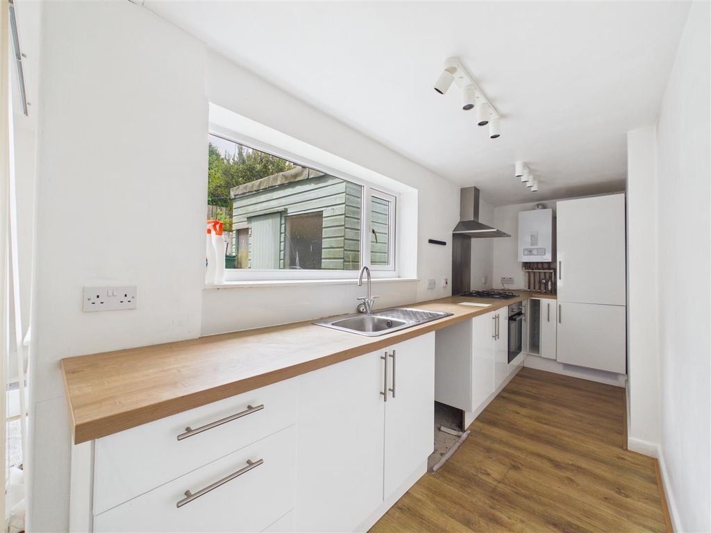 Property photo 3 of 14 Cam03812G0-Pr0129-Still007.Jpg