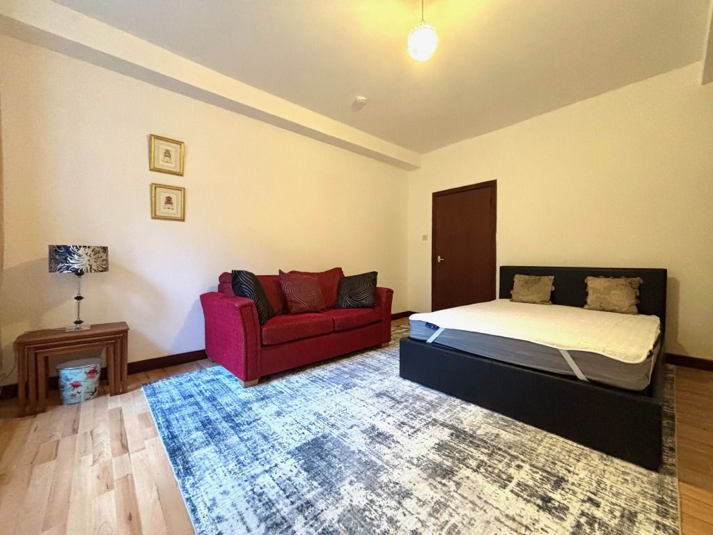 Property photo 1 of 8 Photo 1