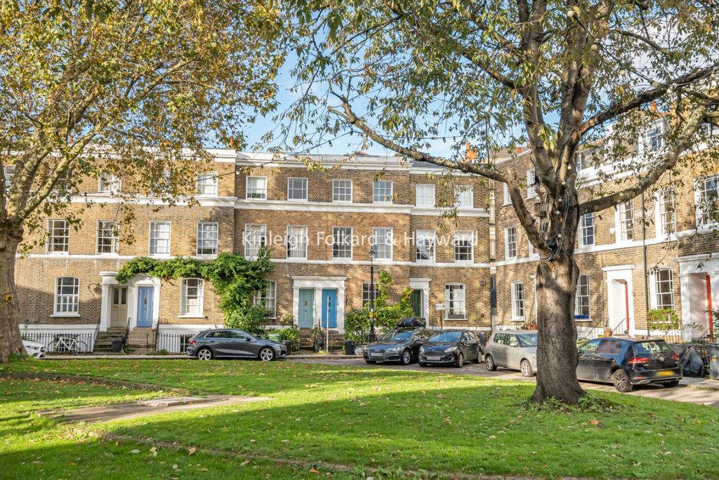 Property photo 2 of 15 2684F75E-332B-41c0-B