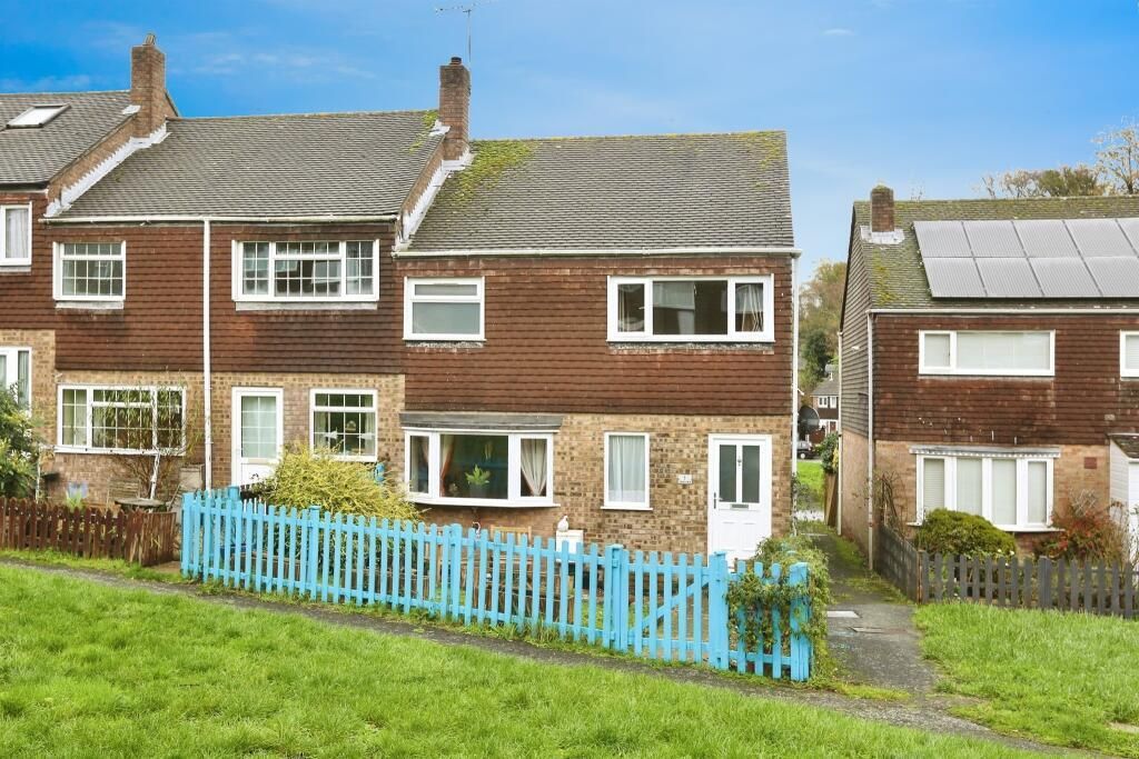 Property photo 1 of 17 Front (Exterior)