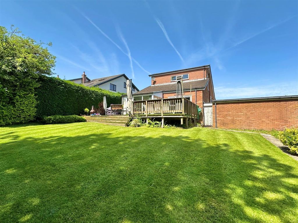Property photo 1 of 25
