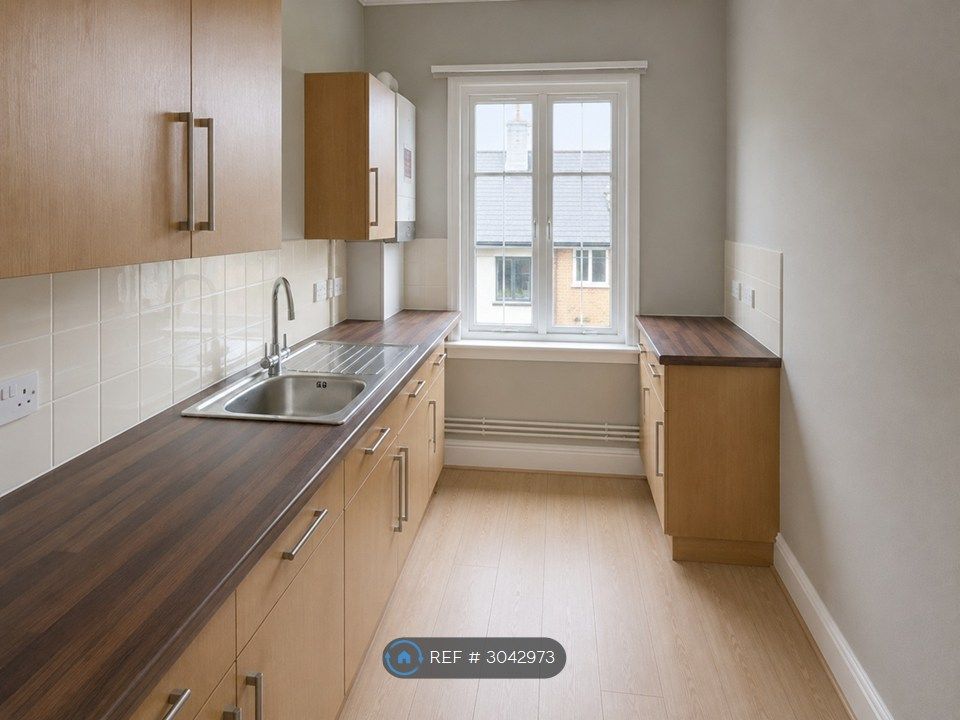 Property photo 1 of 4 Kitchen