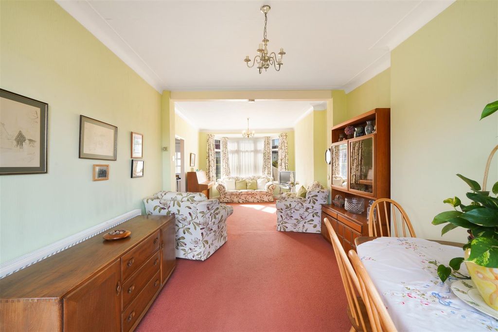 Property photo 3 of 17 2 Ashness Gardens - 9CI7Jxzymkkhuismujbu.Jpg