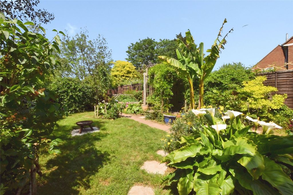 Property photo 3 of 26 Garden