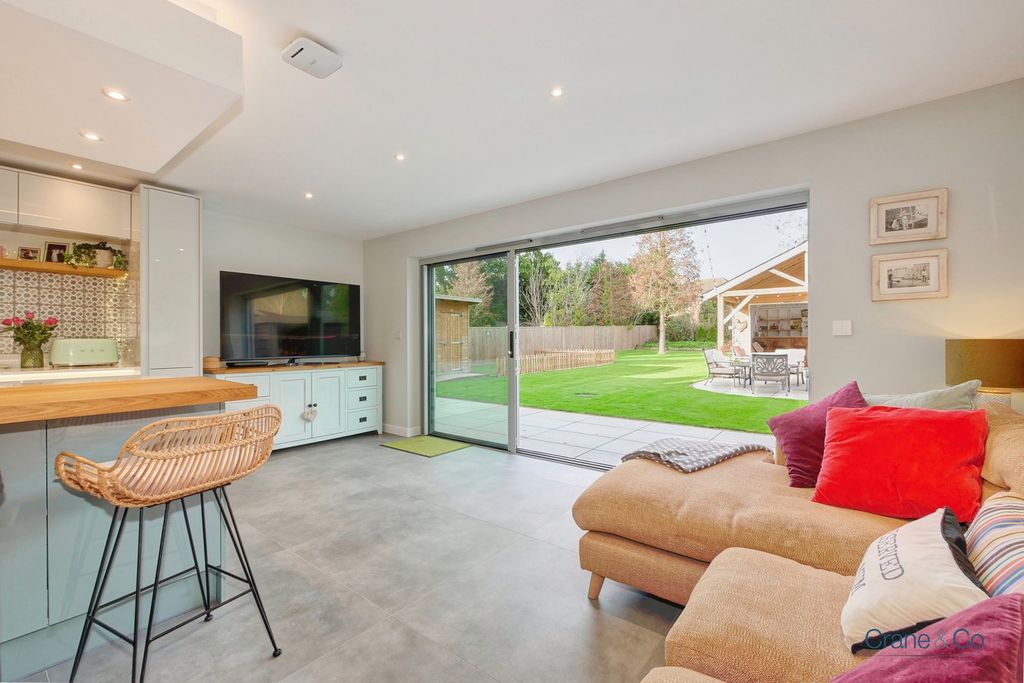 Property photo 2 of 58