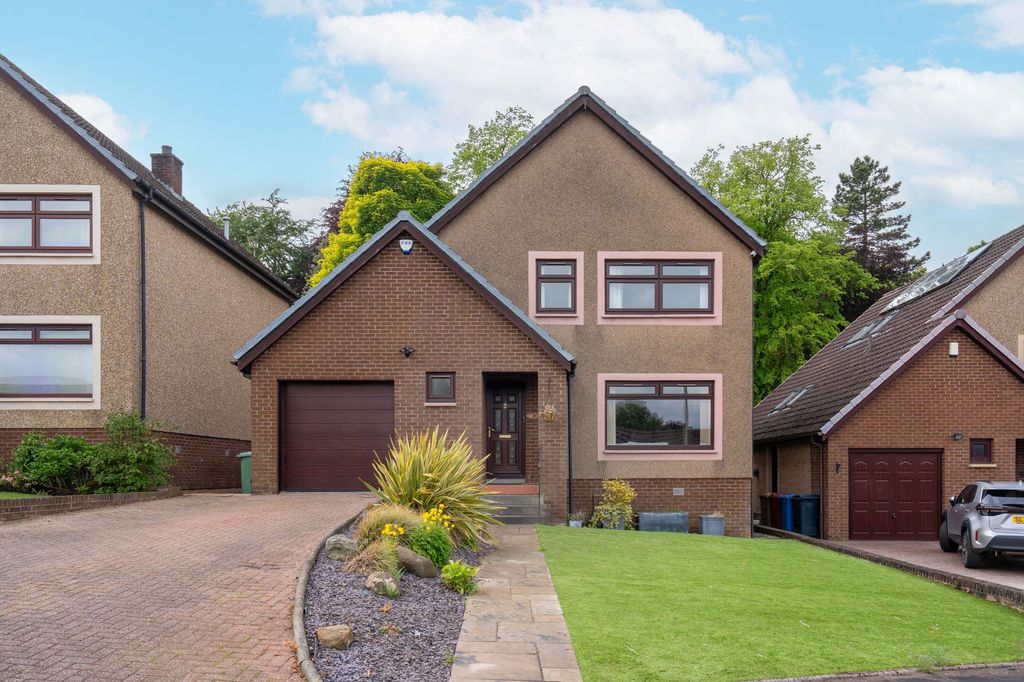 Property photo 1 of 44