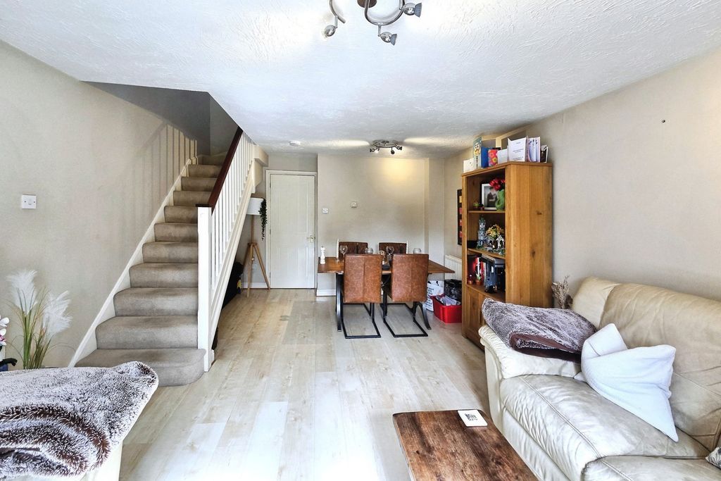 Property photo 3 of 15 Pbox-Img.Jpg