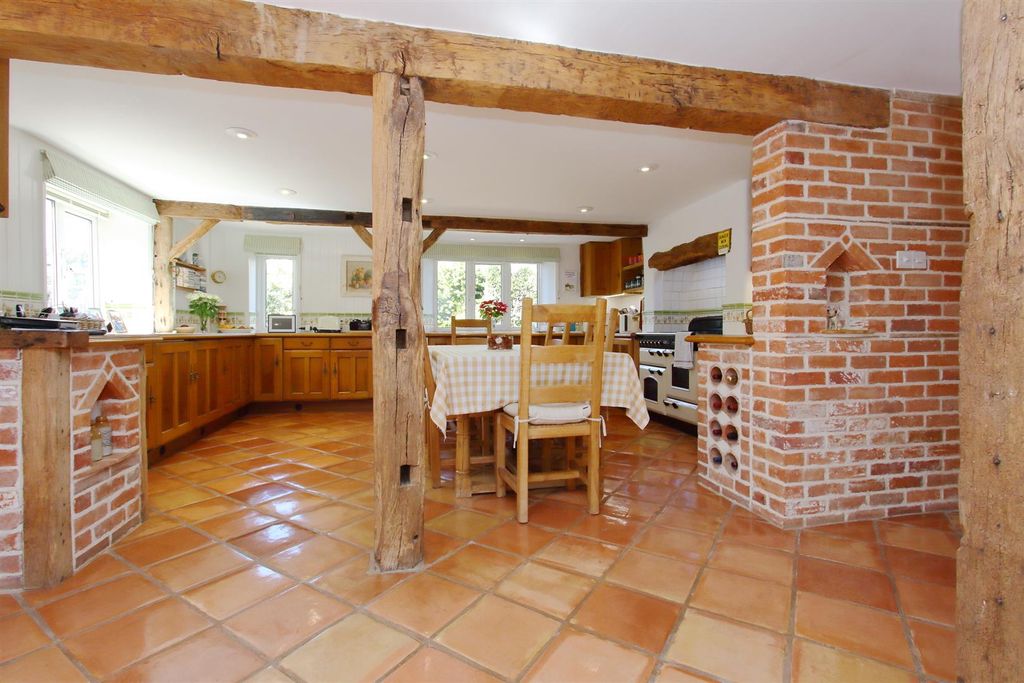 Property photo 3 of 15 Yew Tree Farmhouse Ph27.Jpg