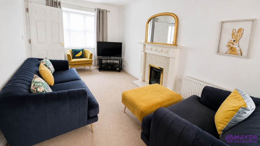 Property photo 3 of 13