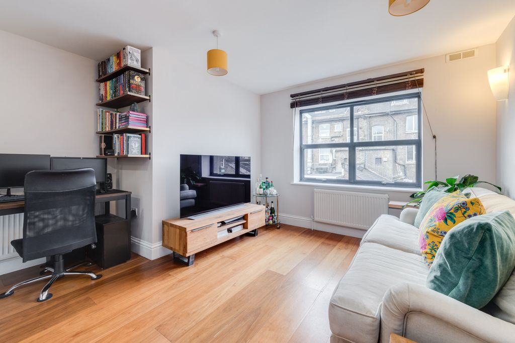 Property photo 1 of 7