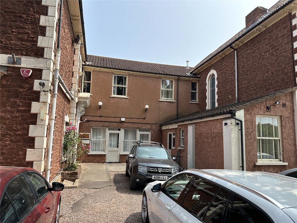 Property photo 1 of 13 Picture No. 12