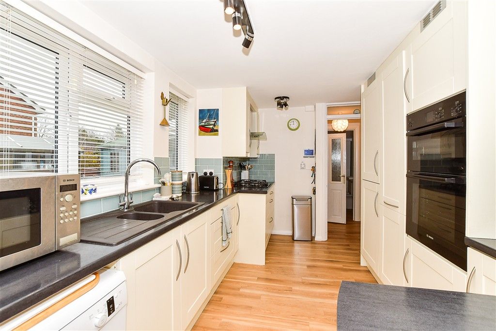 Property photo 1 of 12 Kitchen