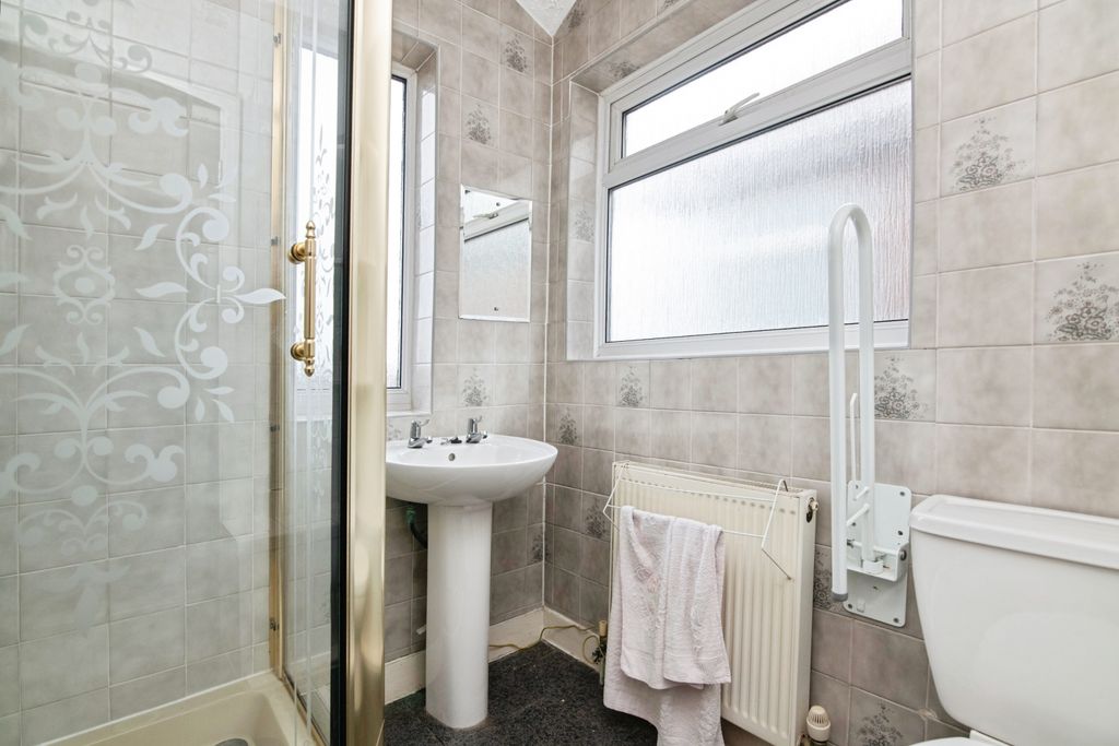 Property photo 2 of 15