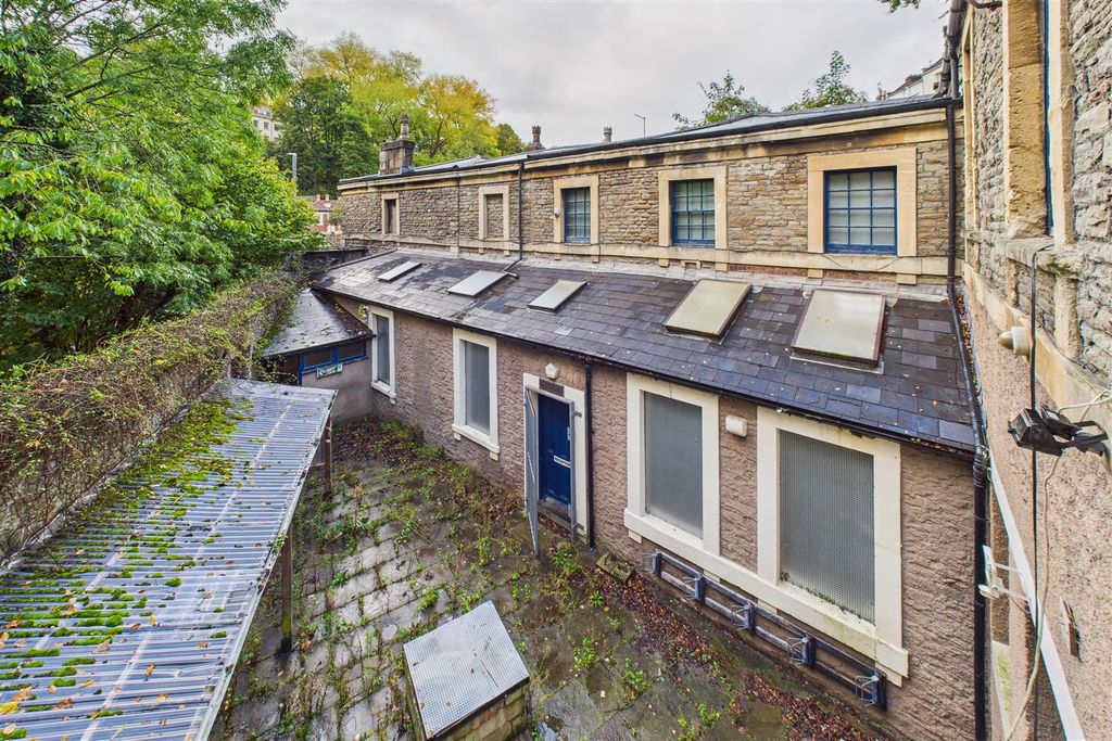 Property photo 3 of 48 The Old Police Station, 32 Jacobs Wells Road Clift