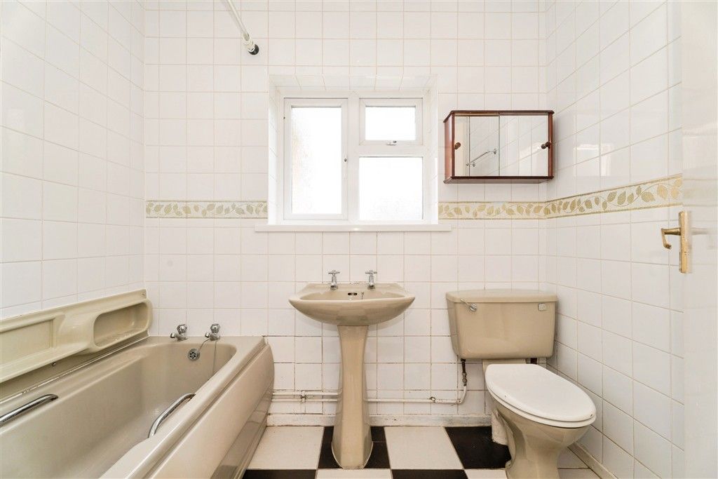 Property photo 3 of 5
