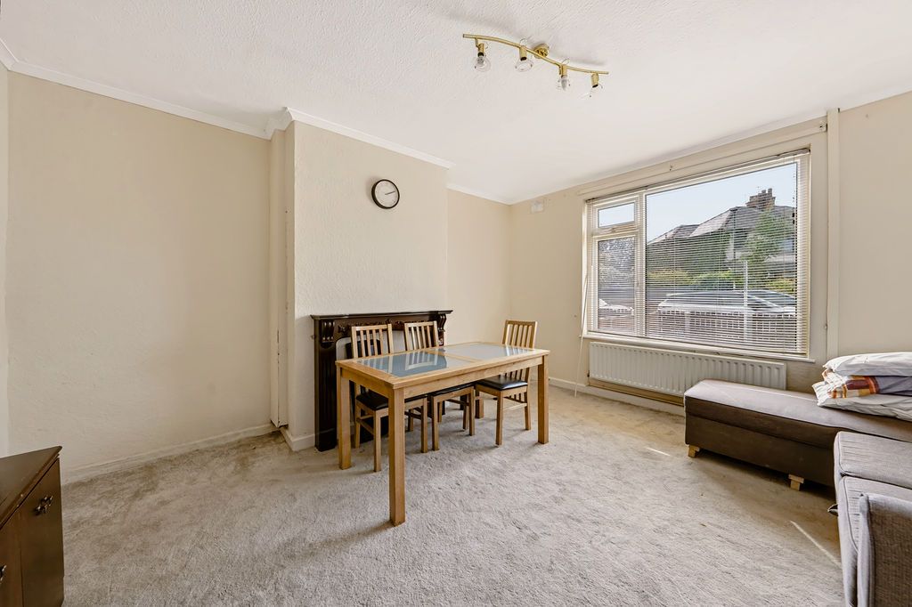 Property photo 2 of 16 Gallery