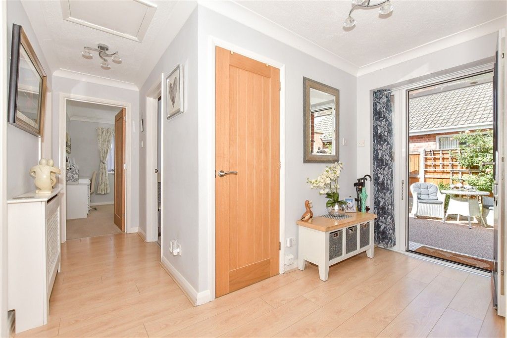 Property photo 3 of 14 Hallway