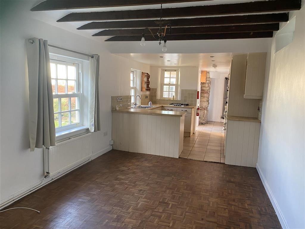 Property photo 2 of 10 Image 2