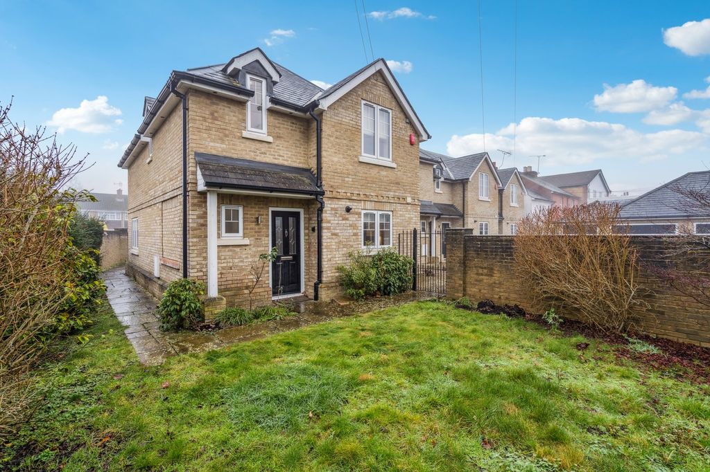 Property photo 1 of 27