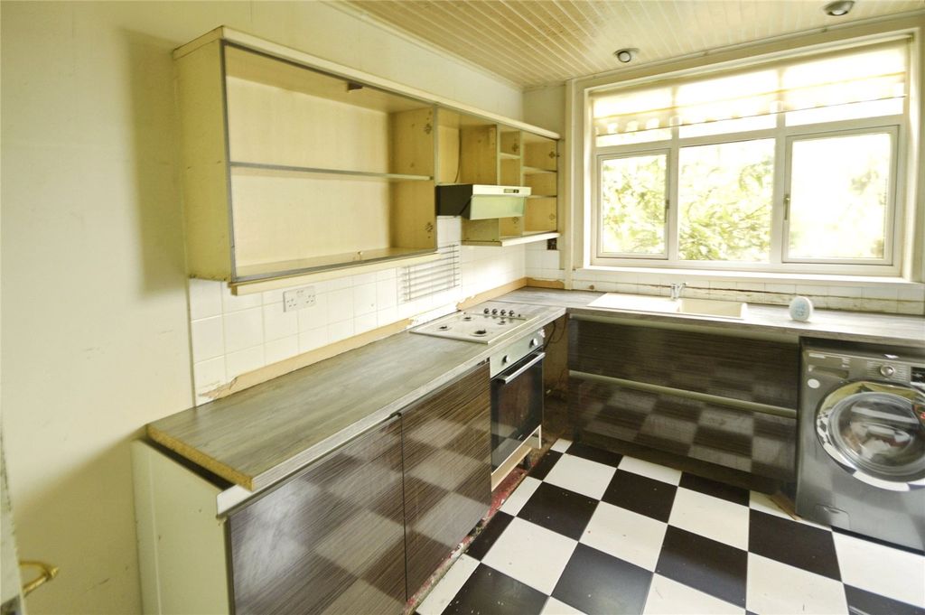 Property photo 2 of 13 Kitchen/ Dining Room