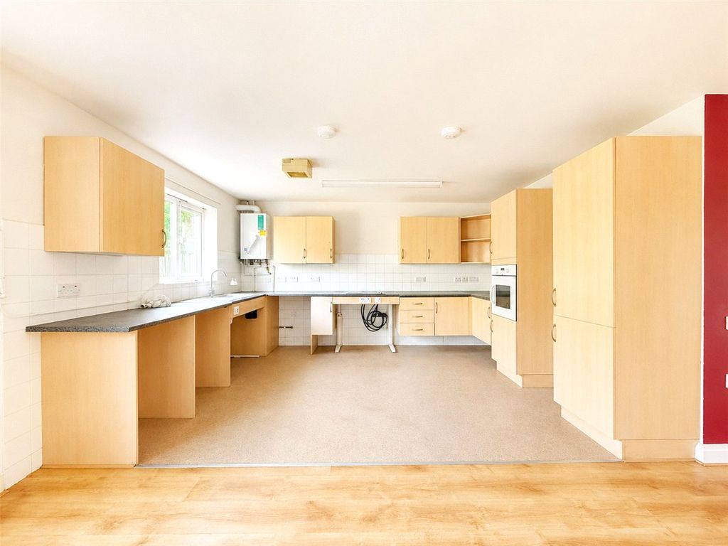 Property photo 2 of 11 Picture No. 03