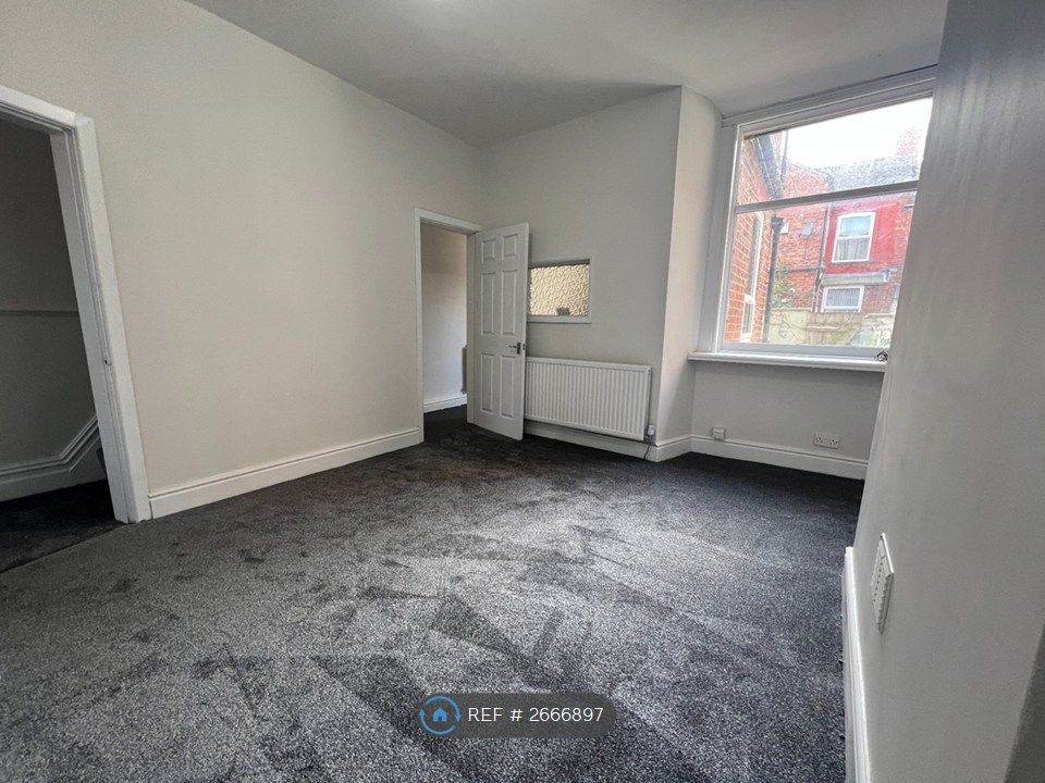 Property photo 2 of 8 Rear Lounge/Dining Room