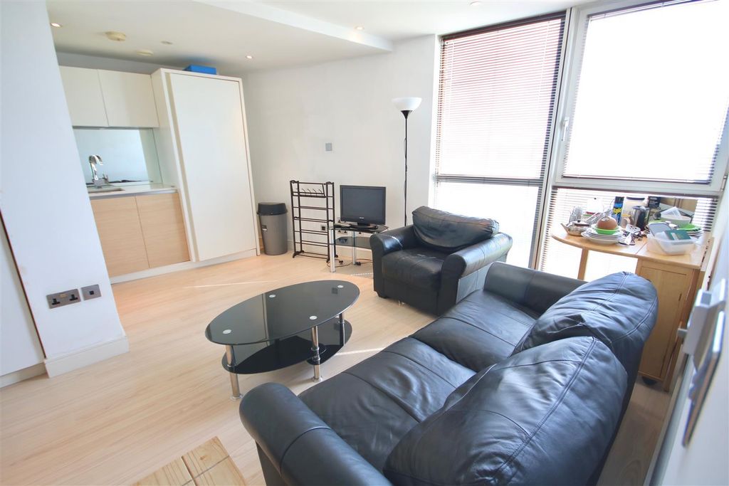 Property photo 2 of 10 Lounge 2.Jpg