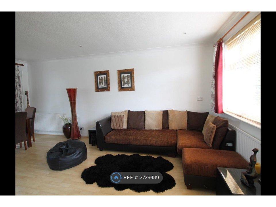 Property photo 2 of 11 Living Area