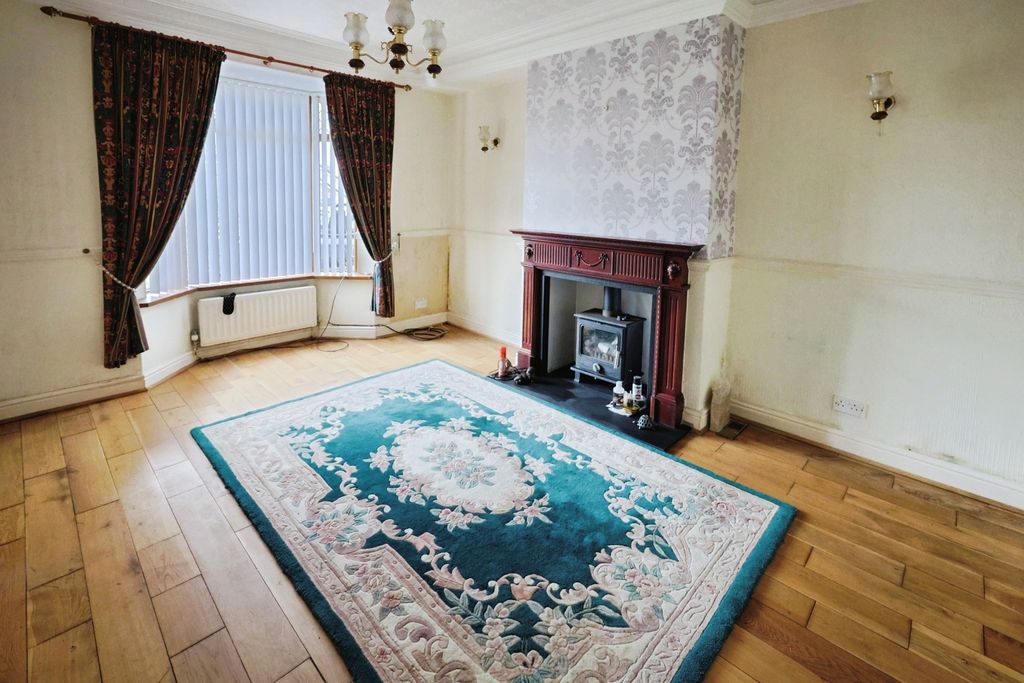 Property photo 2 of 13 Pbox-Img.Jpg