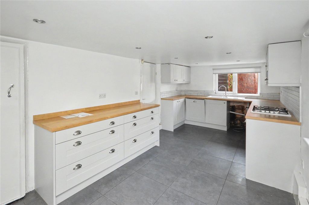 Property photo 3 of 11 Picture No. 20