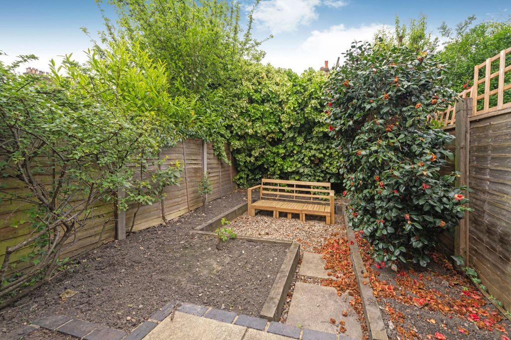 Property photo 2 of 11 Garden Part One