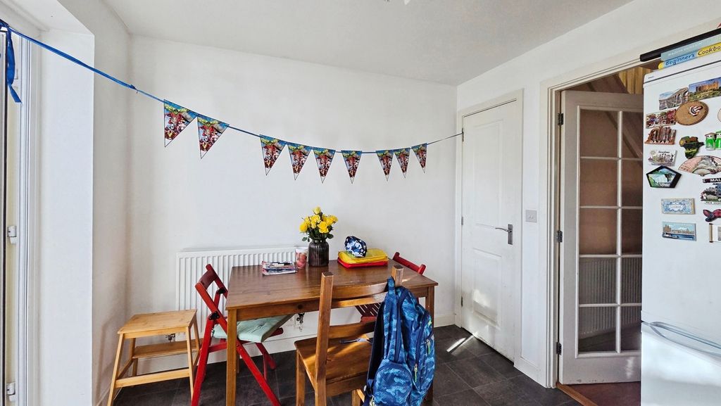Property photo 3 of 14 Pbox-Img.Jpg