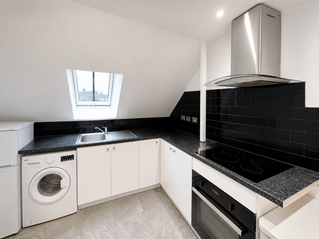 Property photo 1 of 4 Kitchen