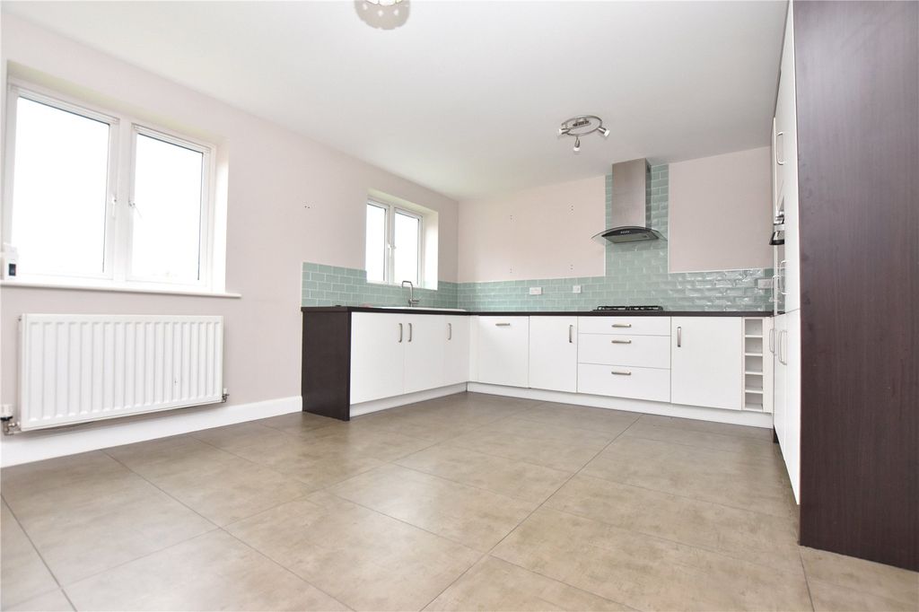 Property photo 3 of 25 Picture No. 06