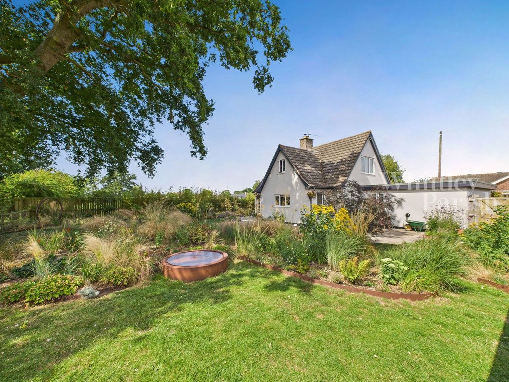 Property photo 3 of 35