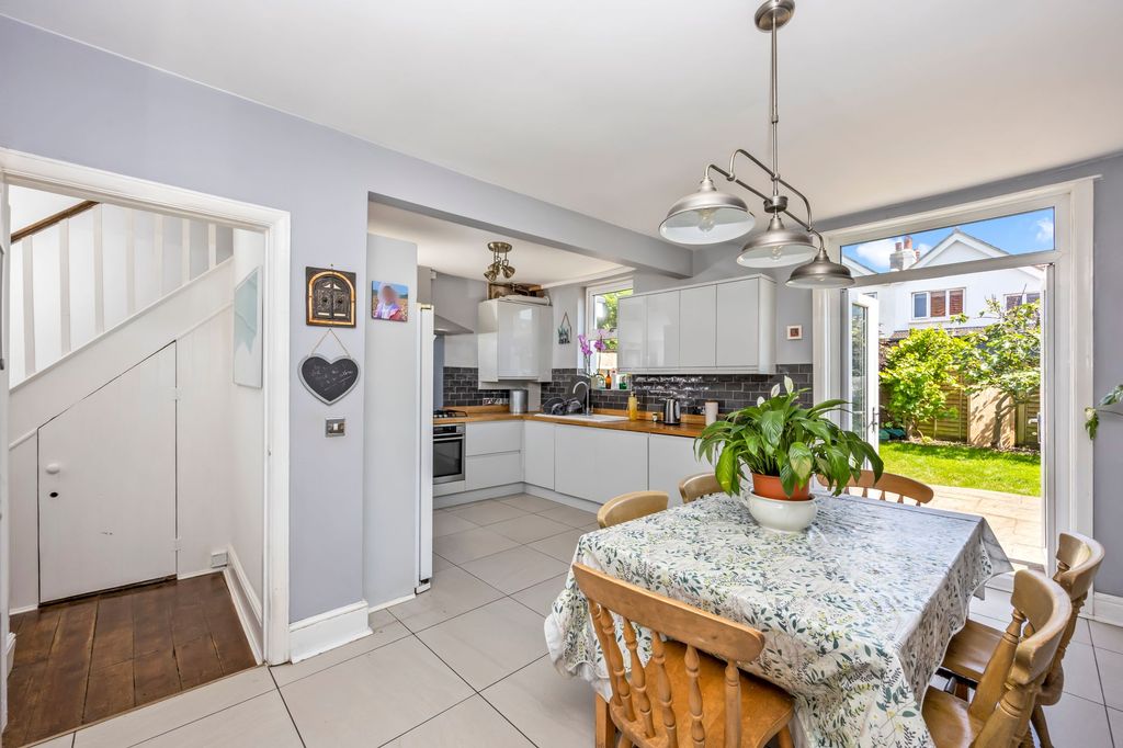 Property photo 2 of 19