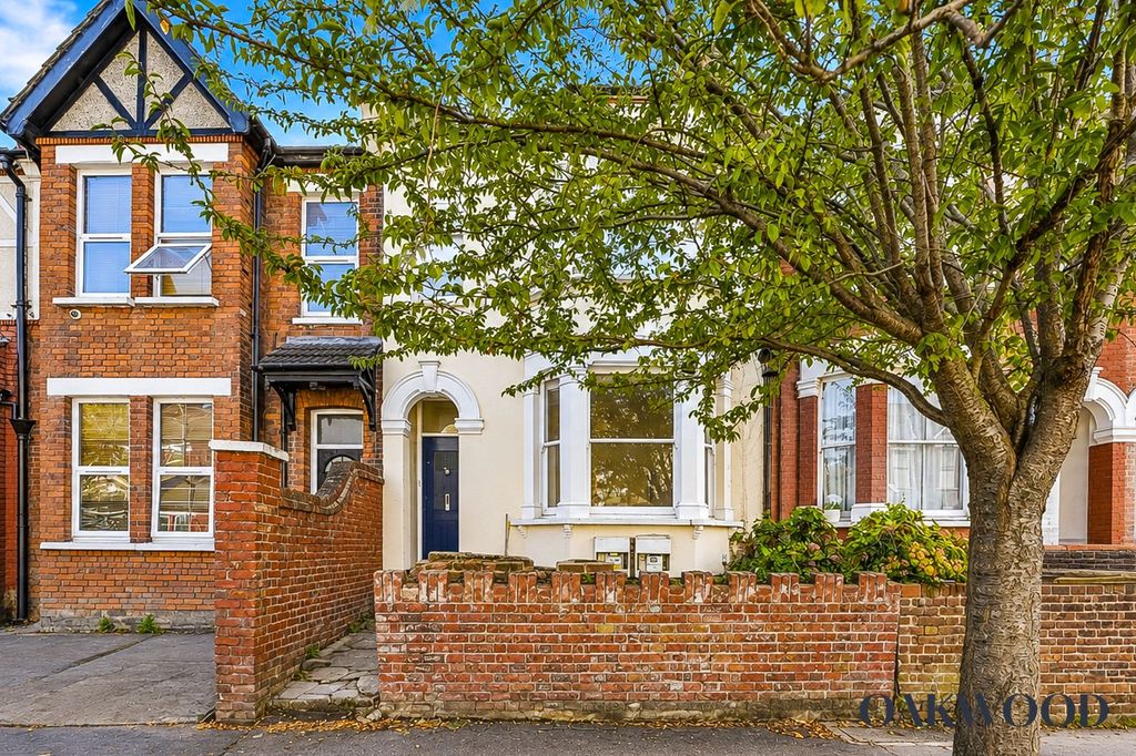 Property photo 1 of 18
