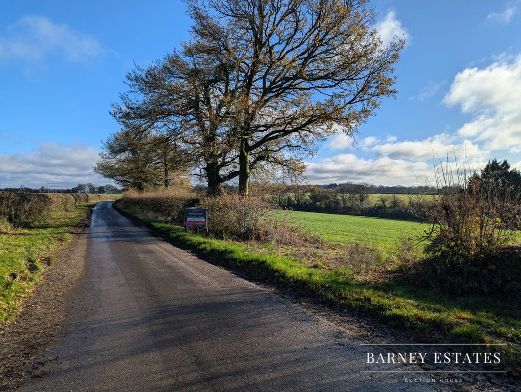 Property photo 2 of 4 Photo 4