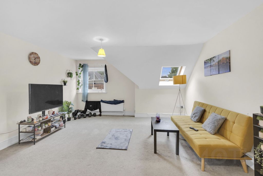 Property photo 2 of 11 Photo 6