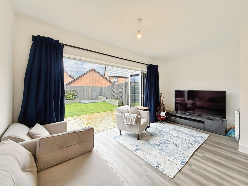 Property photo 2 of 16 Pbox-Img.Jpeg