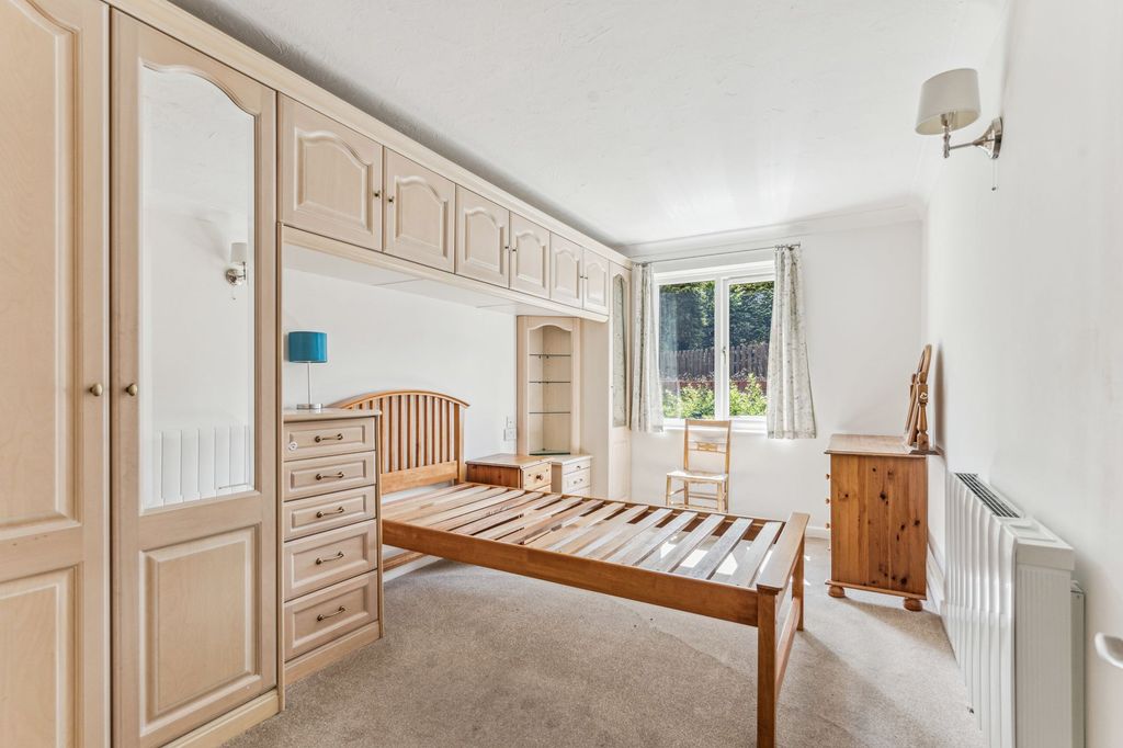 Property photo 2 of 21